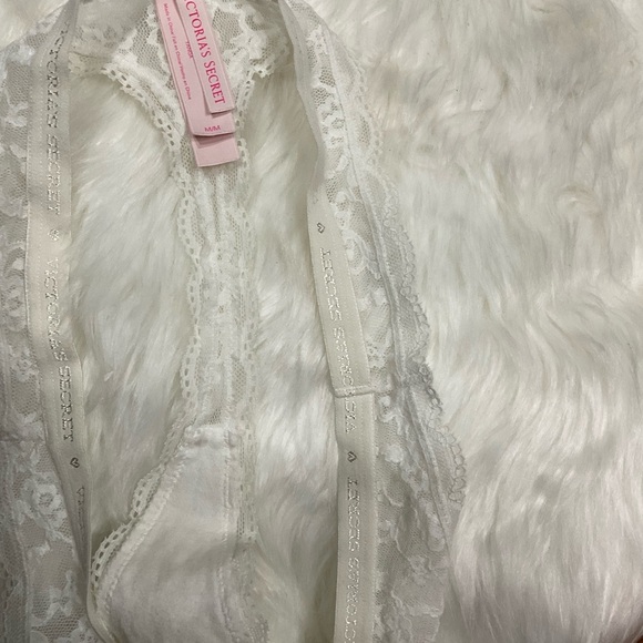 Victoria's Secret Blue and White Lace Bra with Underwire - Picture 5 of 11